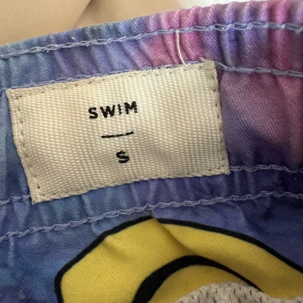 Pacsun Tie-Dye Wiggly Smile Face Swim Shorts in Yellow & Multicolor Size Small